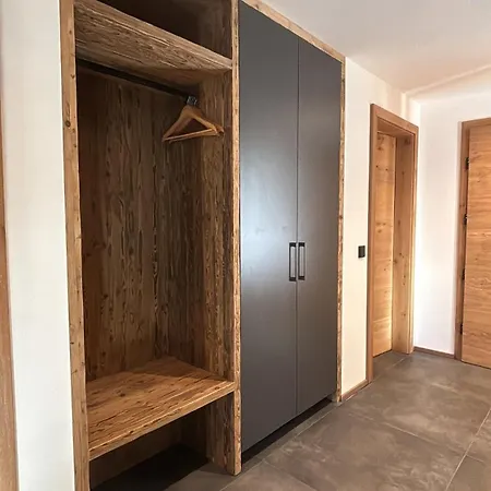 Moariga Alpinlodge * جارمش بارتنكيرشن