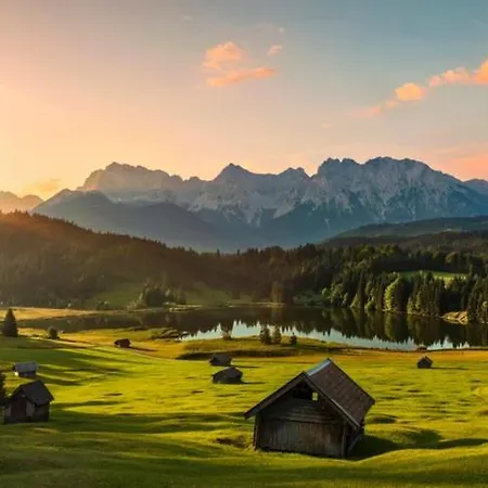 Moariga Alpinlodge جارمش بارتنكيرشن